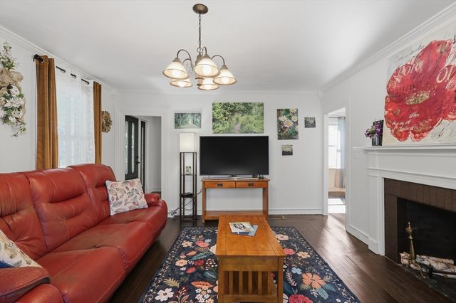 66 High Street, Northbridge, MA 01588