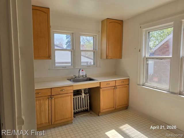 5270 Lodewyck Street, Detroit, MI 48224