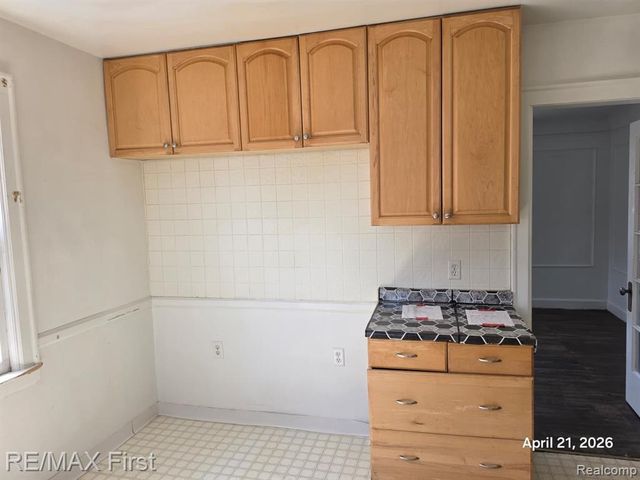 5270 Lodewyck Street, Detroit, MI 48224