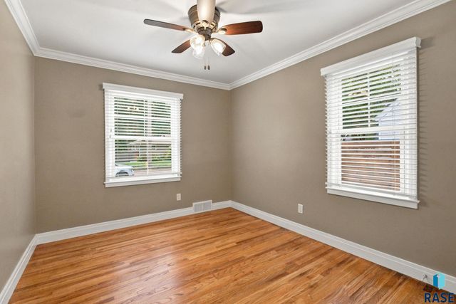 1900 S 6th Ave Avenue, Sioux Falls, SD 57105