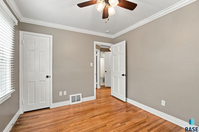 1900 S 6th Ave Avenue, Sioux Falls, SD 57105