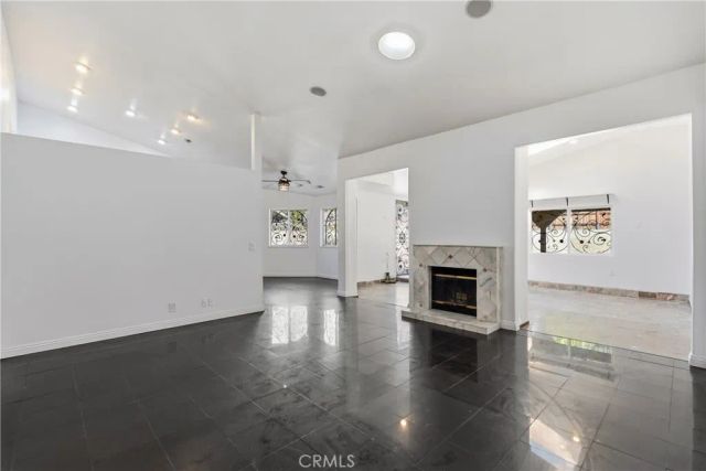 18090 Orange, Fontana, CA 92335