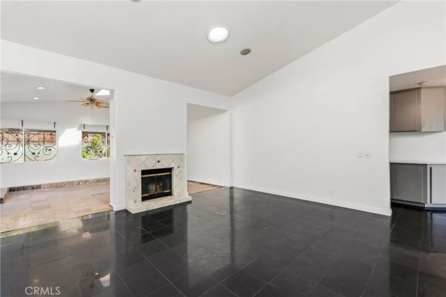 18090 Orange, Fontana, CA 92335