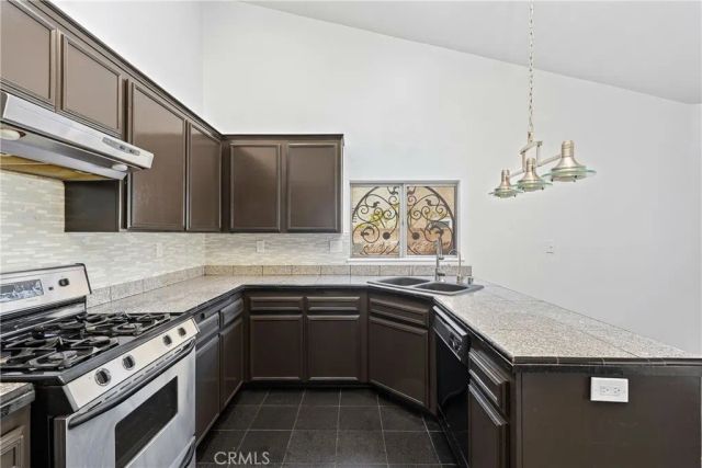 18090 Orange, Fontana, CA 92335