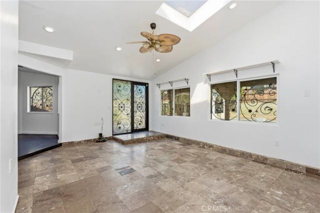 18090 Orange, Fontana, CA 92335