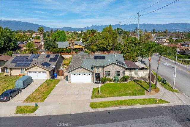 18090 Orange, Fontana, CA 92335