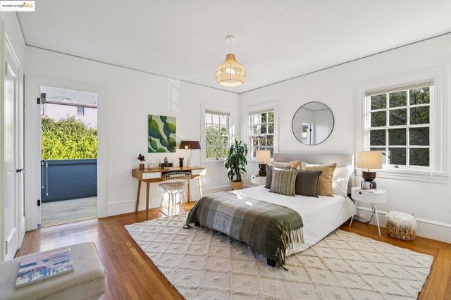 6218 MANOA St, Oakland, CA 94618