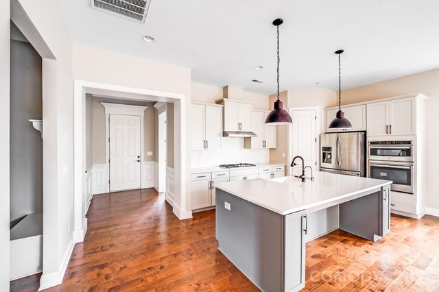 16004 Deer River Road, Charlotte, NC 28278