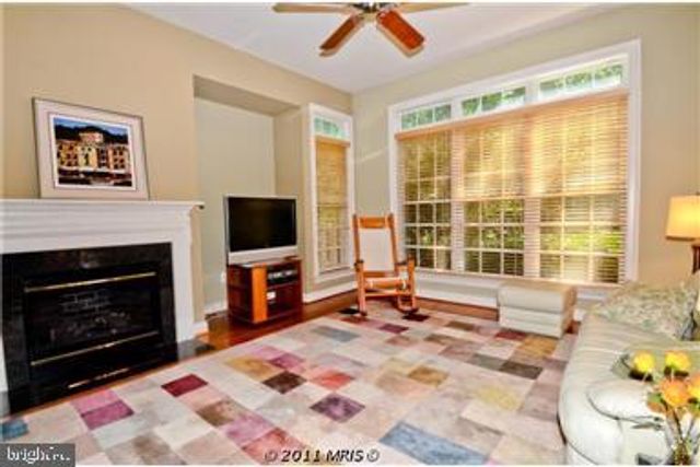 2181 HARITHY DR, Dunn Loring, VA 22027