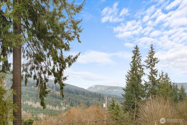 12808 E Macs Loop Road, Granite Falls, WA 98252