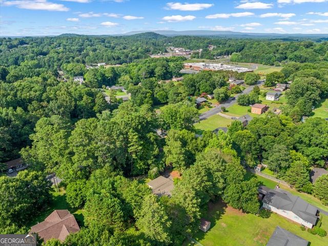 117 Meadow Lane, Calhoun, GA 30701