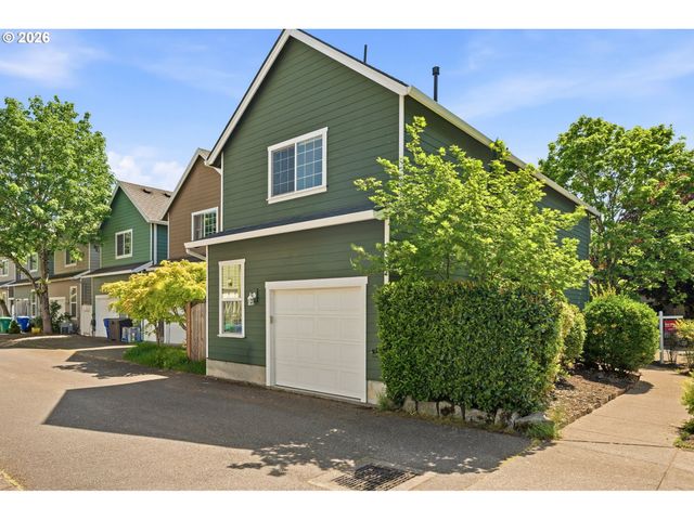 403 Ne SUTTLE Rd, Portland, OR 97211