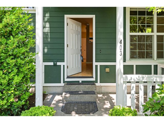 403 Ne SUTTLE Rd, Portland, OR 97211