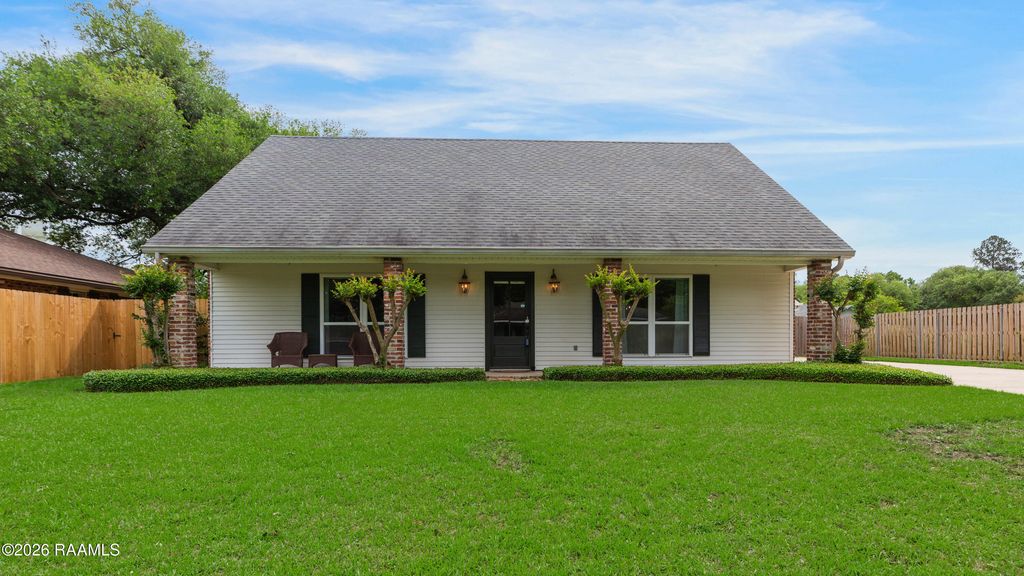 127 Alyene Drive, Lafayette, LA 70506
