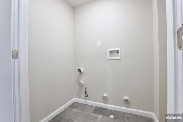 32 Garibaldi Avenue 1, Newark, NJ 07114