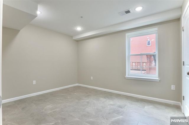 32 Garibaldi Avenue 1, Newark, NJ 07114