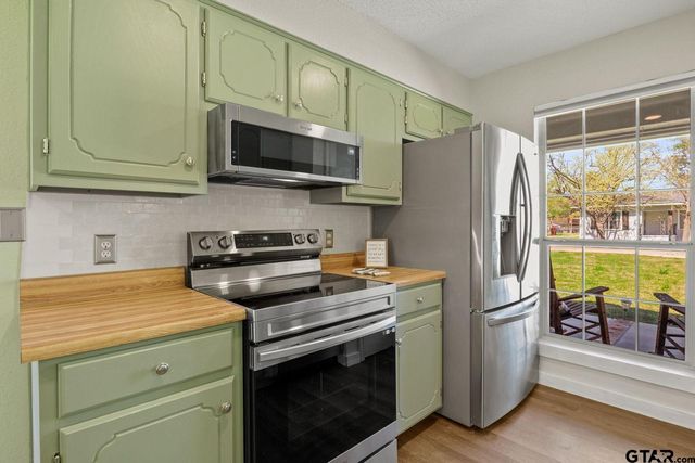 507A Fleming Street, Mt Vernon, TX 75457