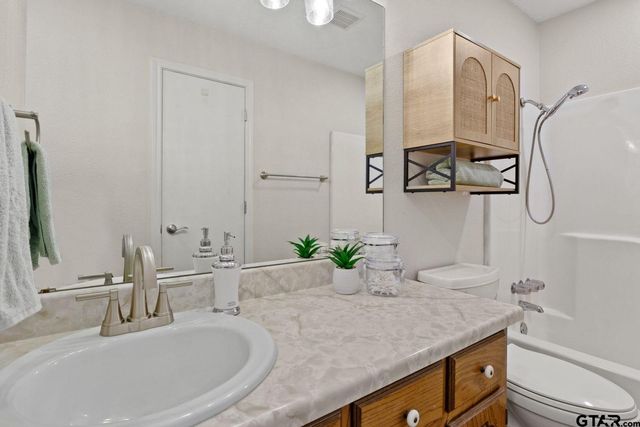 507A Fleming Street, Mt Vernon, TX 75457