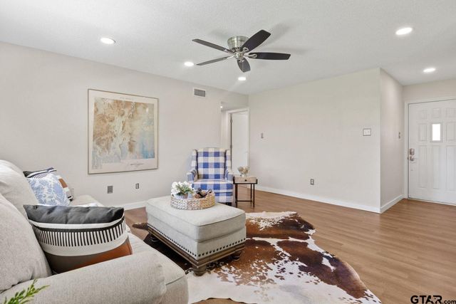 507A Fleming Street, Mt Vernon, TX 75457