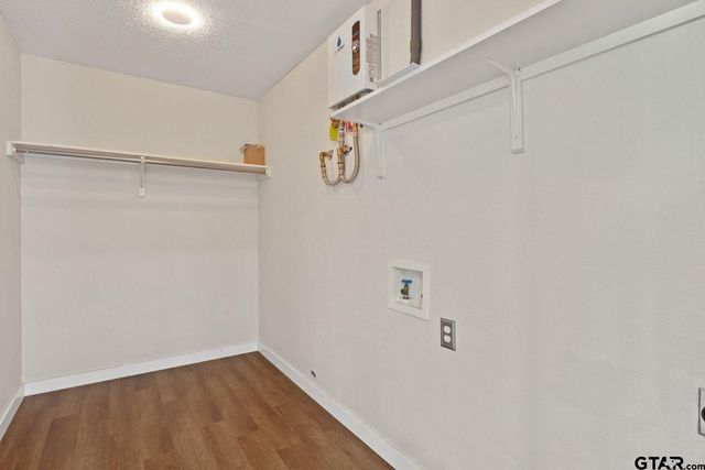 507A Fleming Street, Mt Vernon, TX 75457