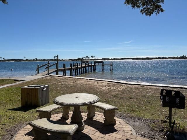 209 W Miracle Strip Parkway APT F104, Mary Esther, FL 32569