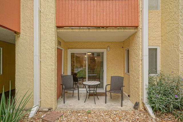 209 W Miracle Strip Parkway APT F104, Mary Esther, FL 32569