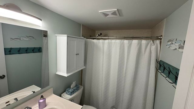 209 W Miracle Strip Parkway APT F104, Mary Esther, FL 32569