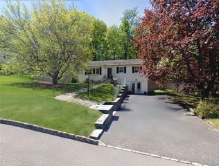 38 Duelk Avenue, Monroe, NY 10950