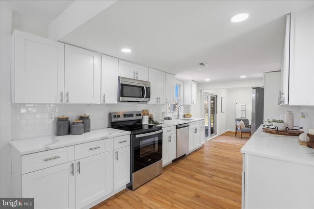 108 FRANKLIN AVE, Sykesville, MD 21784