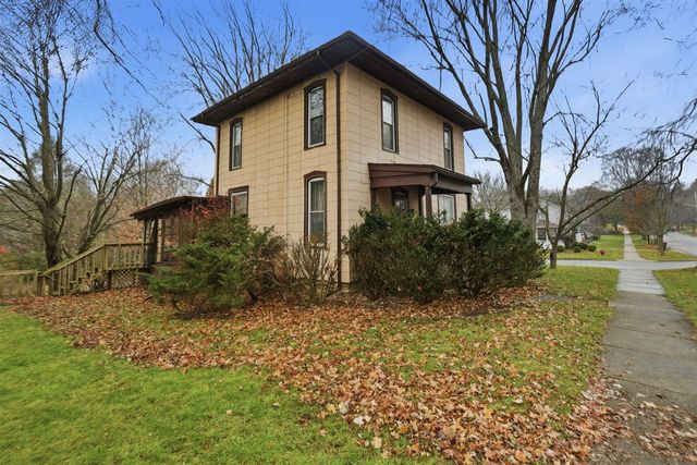 345 N Mulberry Street, Marshall, MI 49068