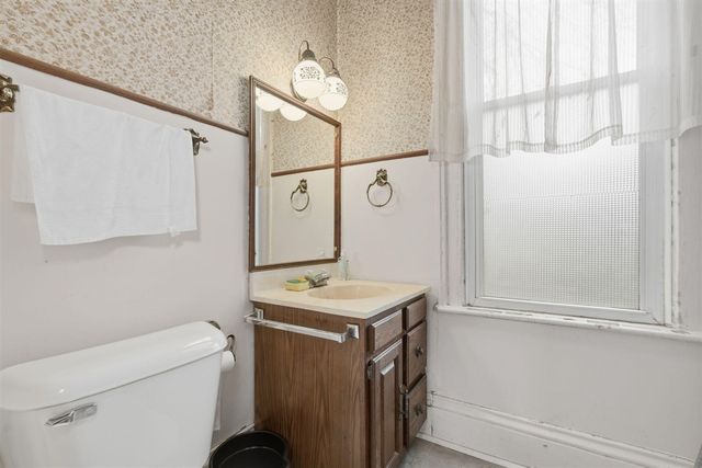 345 N Mulberry Street, Marshall, MI 49068