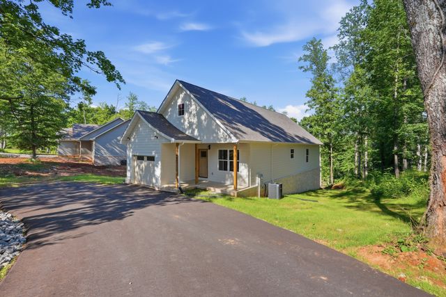 647 Forest Circle, Sparta, TN 38583