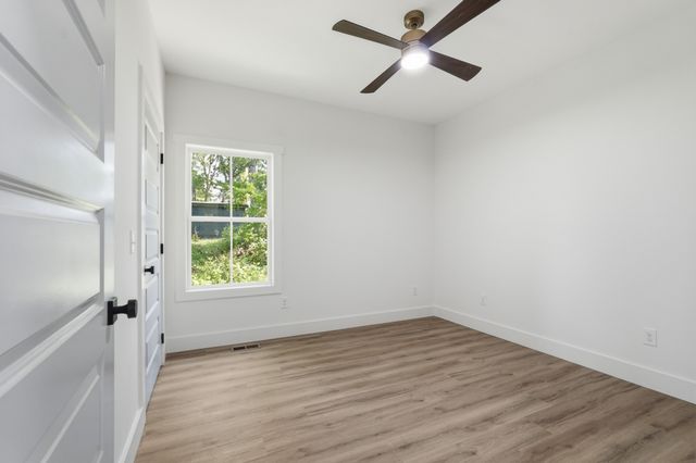 647 Forest Circle, Sparta, TN 38583