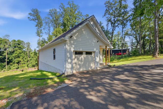 647 Forest Circle, Sparta, TN 38583