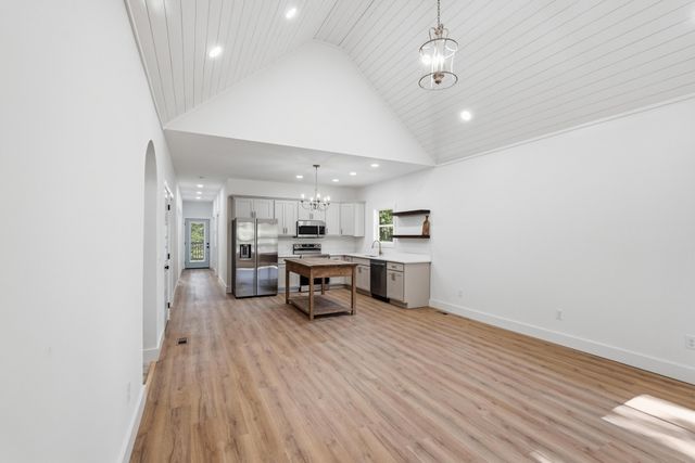 647 Forest Circle, Sparta, TN 38583