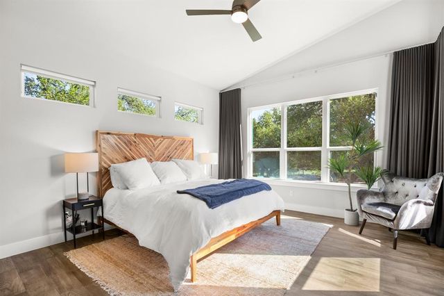 307 Bedford DR, Spicewood, TX 78669