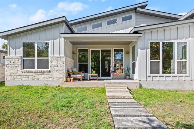 307 Bedford DR, Spicewood, TX 78669