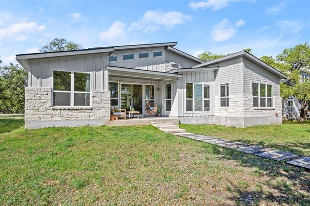 307 Bedford DR, Spicewood, TX 78669