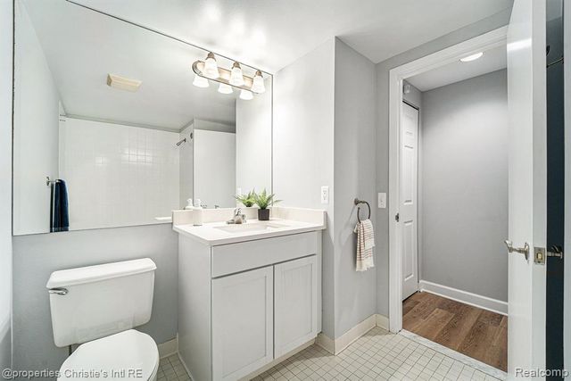 3320 Spinnaker Lane 13B, Detroit, MI 48207