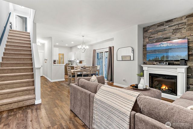 20631 12th Avenue S, Seatac, WA 98198