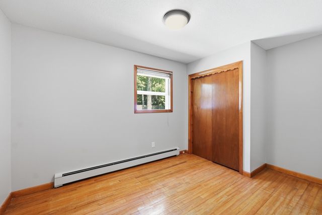 42 Lakeview Dr, West Brookfield, MA 01585