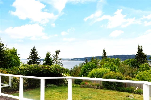 366 Samanthia Lane, Camano Island, WA 98282