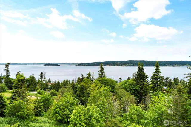 366 Samanthia Lane, Camano Island, WA 98282