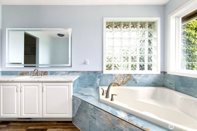 366 Samanthia Lane, Camano Island, WA 98282