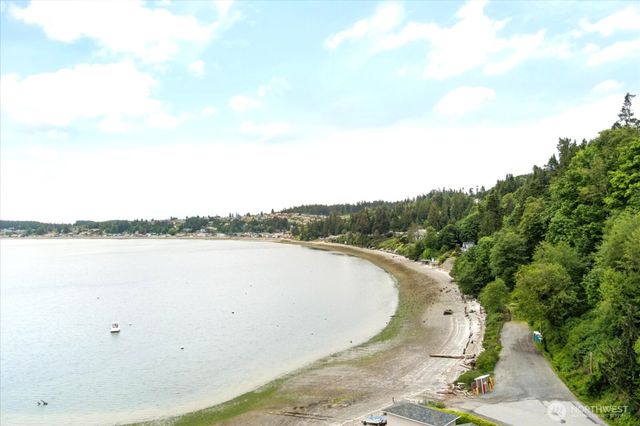 366 Samanthia Lane, Camano Island, WA 98282