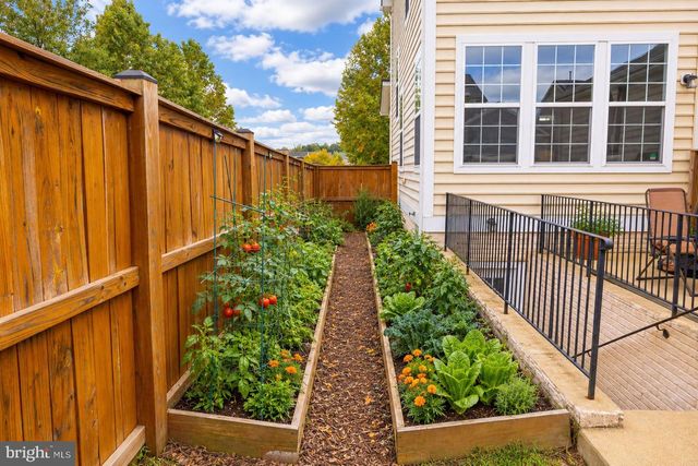 101 WALLACE LN, Stafford, VA 22554