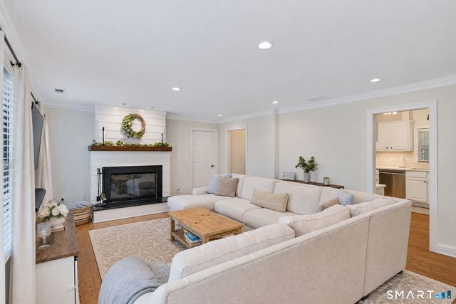 30 Maple Ave Extension, Bethel, CT 06801