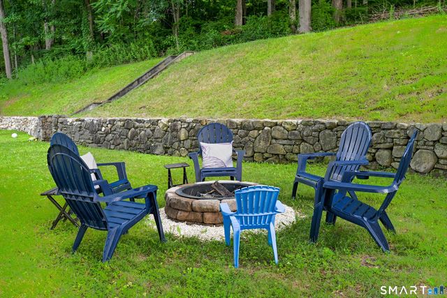 30 Maple Ave Extension, Bethel, CT 06801