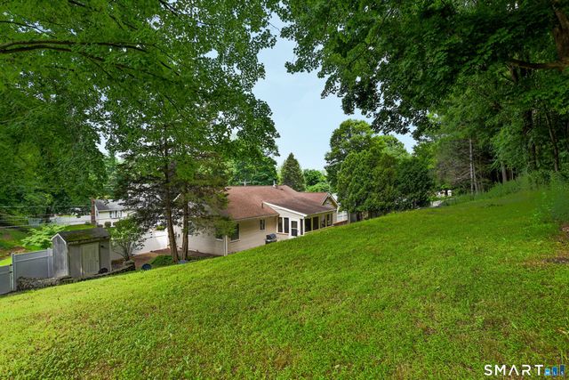 30 Maple Ave Extension, Bethel, CT 06801