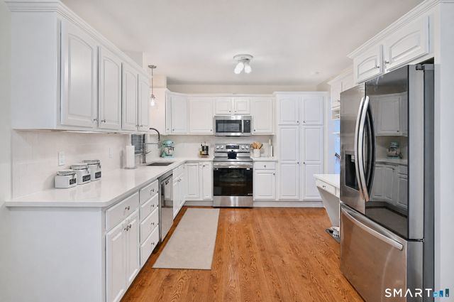 30 Maple Ave Extension, Bethel, CT 06801